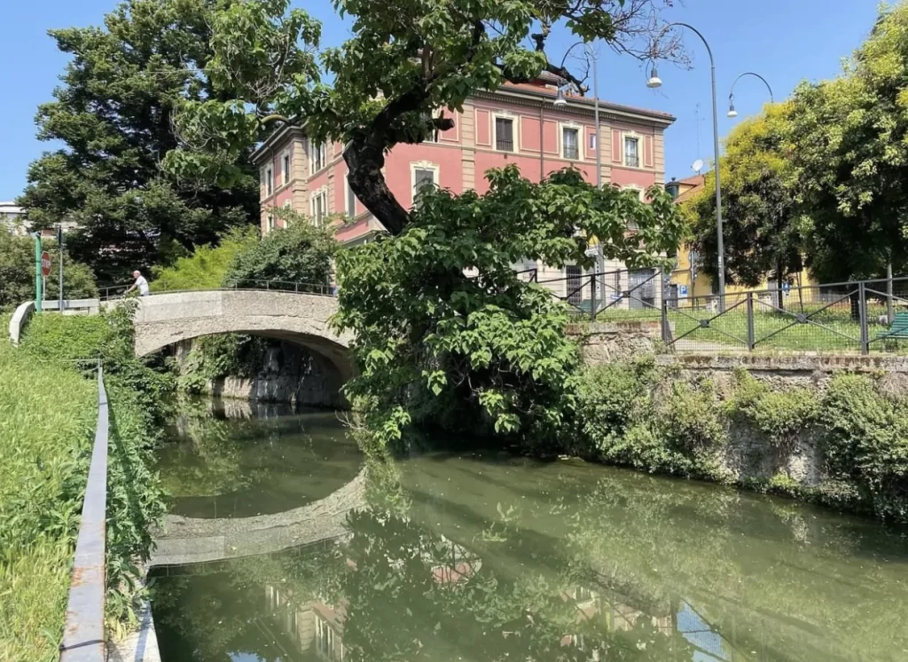 Gorla - Villa Singer e Naviglio della Martesana